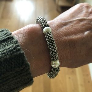 Stretchy  Yurman look a like bracelet